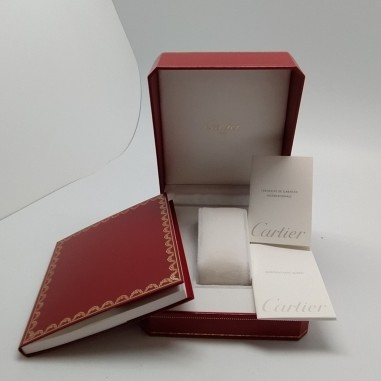 Cofanetto Cartier pe rorologio misure 13x15x7 cm e libretto con documenti. Buono