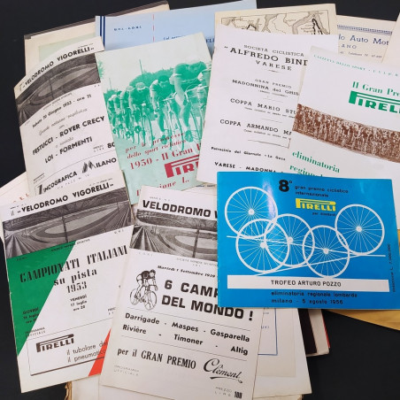 Lotto di 46 programmi di gare ciclistiche anni dal 1938 agli anni '80. Buono