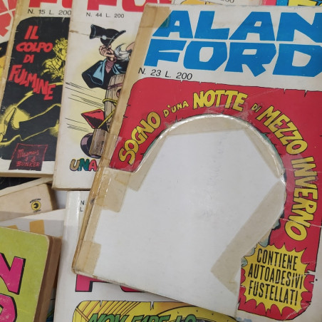 Lotto di 13 numeri di Alan Ford anni '70-'80-'90. Segni del tempo