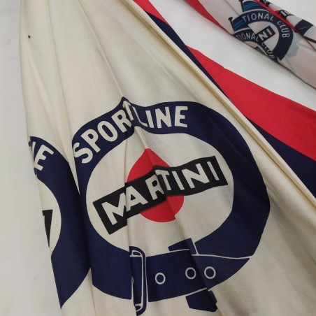 Lotto di 2 ombrelli Martini con manici in legno. Ingiallimenti