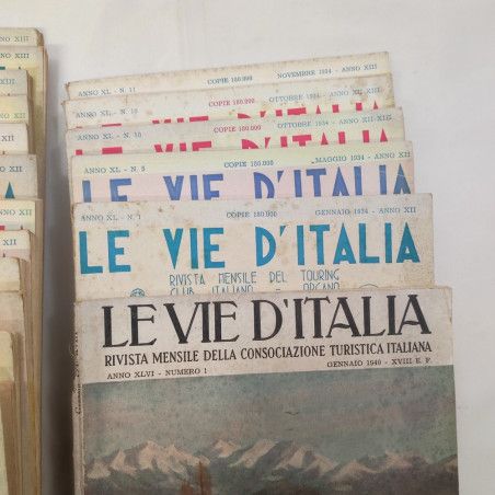 Lotto 34 Riviste Touring anni 1910 -1920 e 1930 - macchie diffuse