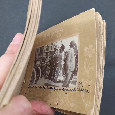 Piccolo album con di 15 foto di famiglia di Sassuolo (Fiorano) 1906. Scoloritura