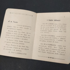 Libricino Comunione Pasquale Reggimento Fanteria 1946. Ingiallimenti 2