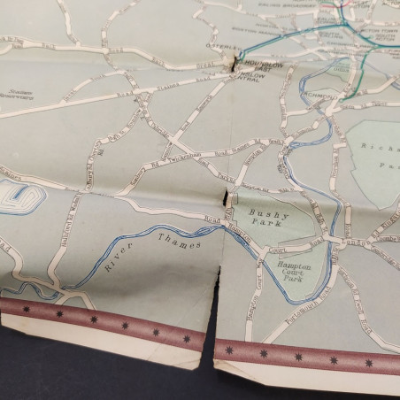 Mappa tascabile dei trasporti Railway e mappa di Londra 1938. Segni del tempo