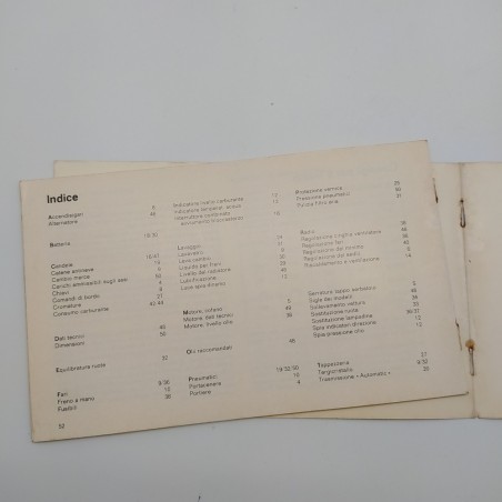 Ford Capri. Manuale d'istruzioni 1970. Condizioni mediocri. Punte arrugginite