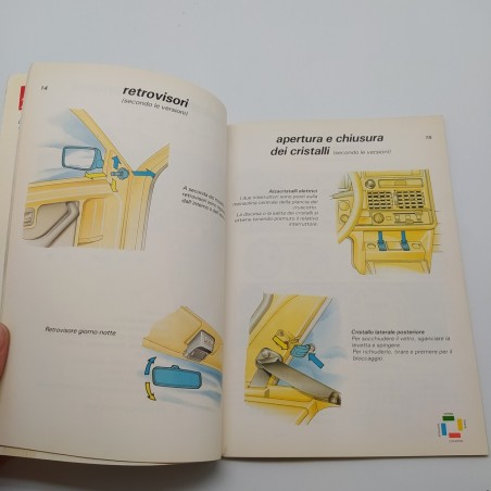 Libretto uso manutenzione 1988 relativo a Citroen AX. Alone nell'angolo destro