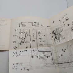 Libretto uso manutenzione Alfasud e Alfasud 5m. Ingiallimenti diffusi 2