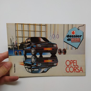 Dossier di Gente Motori, Rusconi editore allegato Opel Corsa 1988. Ingiallimenti