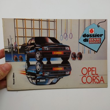 Dossier di Gente Motori 1988, Rusconi editore allegato Opel Corsa. Macchie