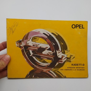 Libretto uso manutenzione Opel vettura Kadett-D, 1981. Copertina con scritte