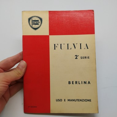 Libretto uso manutenzione Lancia Fulvia 2° serie berlina, 3°ed. 1971. Macchie