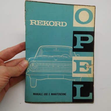 Manuale d'uso e manutenzione Opel vetture Rekord 1963. Pieghe e strappi