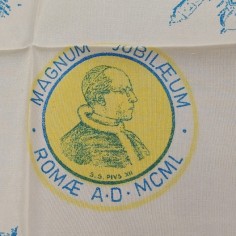Foulard souvenir Anno Santo 1950 dimensioni 28x28 cm. Buono 2
