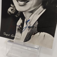 Cartolina con foto autografa di Ingrid Bergman. Buono 2