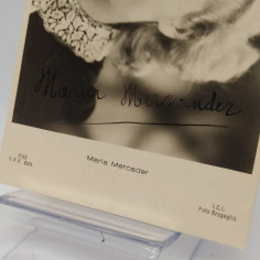 Cartolina con foto dell'attrice Maria Mercader e firma. Buono 2