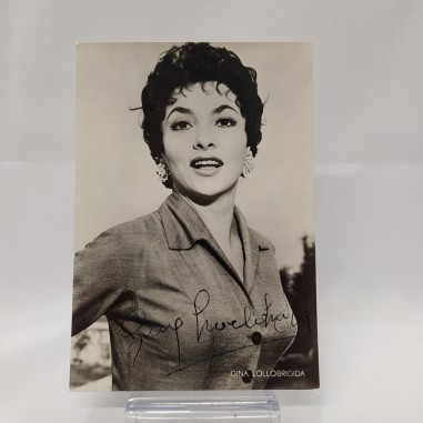 Cartolina Gina Lollobrigida con autografo. Ottima