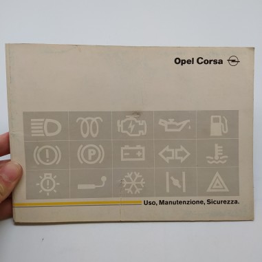 Libretto uso, manutenzione e sicurezza Opel Corsa 1990. Pieghe e ingiallimenti