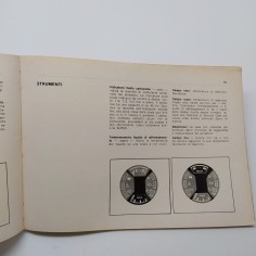 Libretto uso manutenzione Opel mod. Manta 1971. Macchie da officina in copertina 2