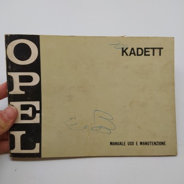 Opel Kadett Manuale uso e manutenzione 1970. Segni di penna e macchie.