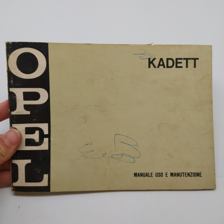 Opel Kadett Manuale uso e manutenzione 1970. Segni di penna e macchie.