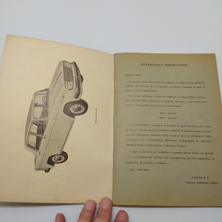 Libretto uso manutenzione Lancia Fulvia 2c. 1966. Copertina con macchie