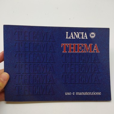 Libretto uso manutenzione Lancia Thema 1992. Ingiallimenti e macchie