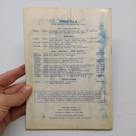 Libretto uso manutenzione Lancia gamma berlina 1976. Macchie diffuse