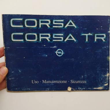 Opel Corsa TR Libretto uso manutenzione sicurezza 1984. Polvere e ingiallimenti