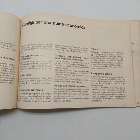 Opel Corsa TR Libretto uso manutenzione sicurezza 1984. Polvere e ingiallimenti