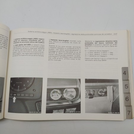 Manuale uso e manutenzione BMW 1983, aggiunta con punte metalliche. Polvere