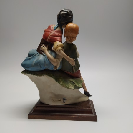 Coppia di ceramiche Capodimonte periodo anni 60/70 fanciulli e Madonna