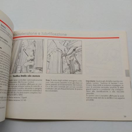 Manuale uso e manutenzione Alfa Romeo mod. 164, 1987. Polvere e ingiallimenti