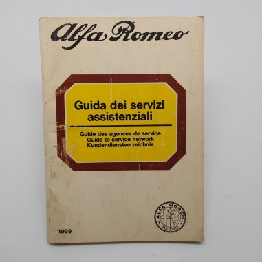 Guida dei servizi assistenziali Alfa Romeo 1969 con macchie e ingiallimenti.