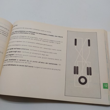 IVECO Manuale uso e manutenzione multilingue mod. 40, 1985. Impolverato