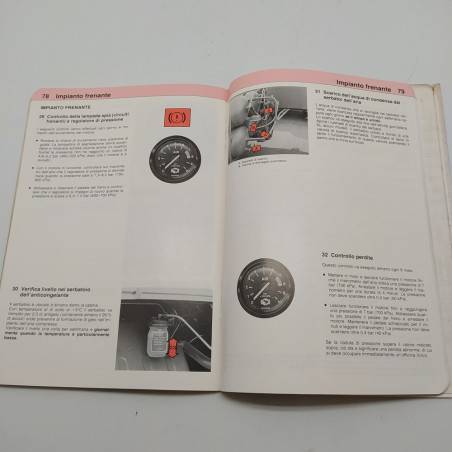 Manuale uso e manutenzione camion VolvoF10, F12, 1981. Condizioni mediocri