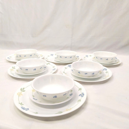 Servizio piatti Corelle 6 coperti 18 pezzi Secret Garden nuovo