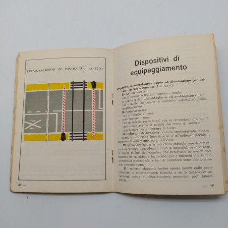 Segnali stradali e norme principali di circolazione, 1° ed. 1959. Ingiallimenti