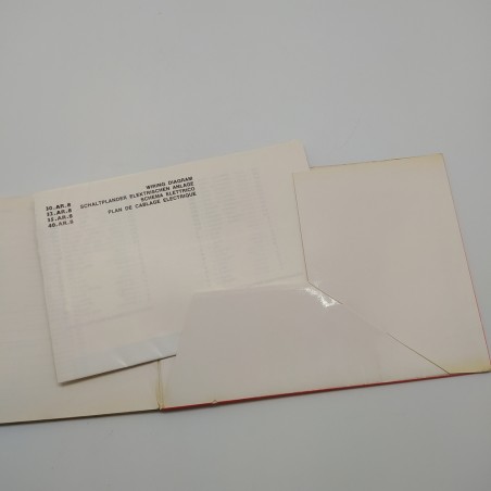 Manuale uso e manutenzione Alfa Romeo Gamma AR8, 1978. Macchie