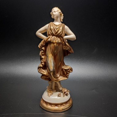 Ceramica Capodimonte su stampo Ginori finitura in oro figura classica h. 19 cm