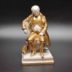 Statuina in ceramica bianca con decoro in oro Napoleone Bonaparte seduto h.12 cm 2