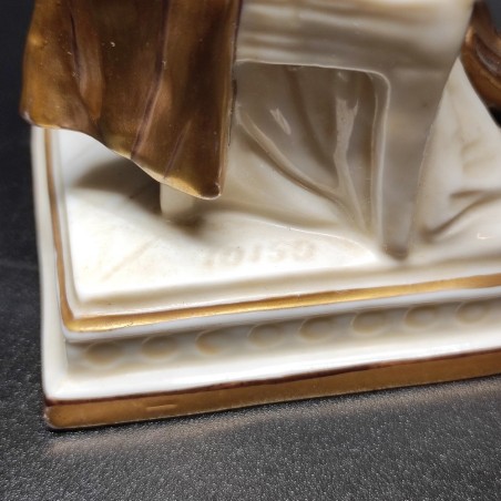 Statuina in ceramica bianca con decoro in oro Napoleone Bonaparte seduto h.12 cm