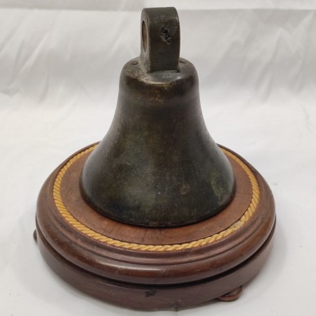 Campana in bronzo senza decorazioni liscia h. 16 cm d. 14 cm