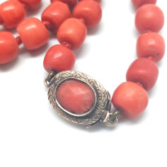 Collana anni 60 in barilotti di corallo rosa lunghezza estesa 61,5 cm 2
