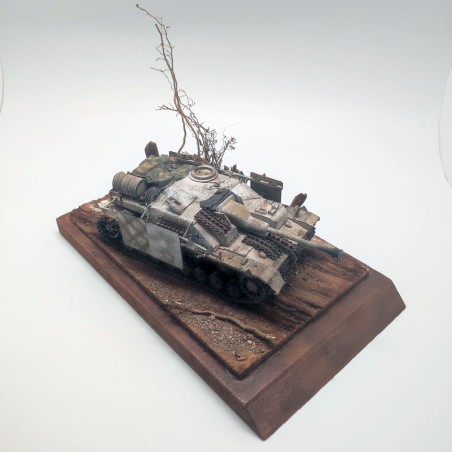 Diorama WWII carro StuG III Cannoni d'Assalto Ardenne 1945 sc. 1/35