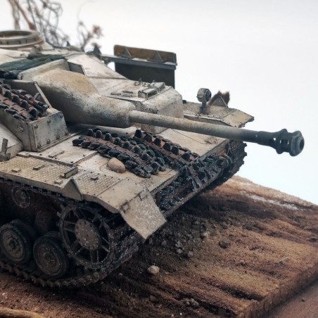 Diorama WWII carro StuG III Cannoni d'Assalto Ardenne 1945 sc. 1/35