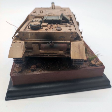 Diorama WWII La prova del Jagdpanzer IV Jagdtiger Francia tardo 1945 sc. 1/35
