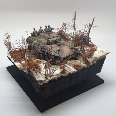 Diorama WWII carro Panther G scena di ritirata Berlino 1945 sc. 1/35