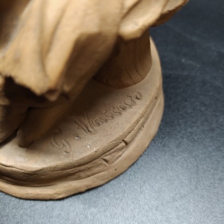 Statuina in terracotta G. Vaccaro anni 20 pescatore con donna