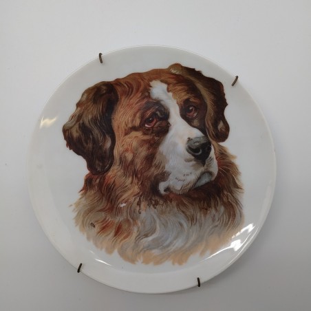 Lotto di 7 statuine di cani in ceramica e piatto da esposizione