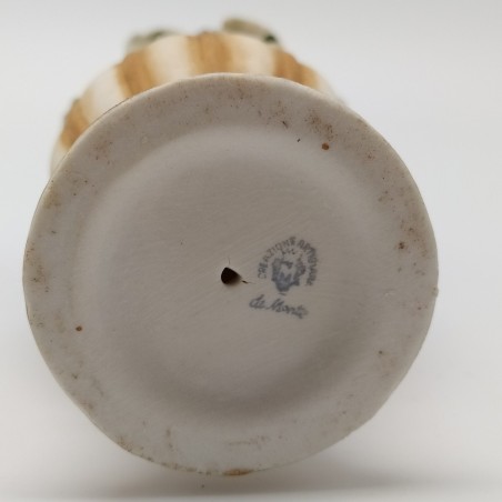 Lotto di 3 soprammobili in ceramica e vetro: bambina, ballerini e vasetto